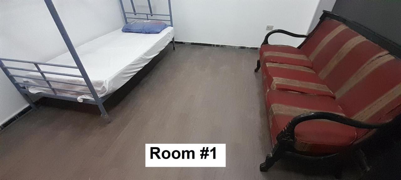 Accommodatie bij particulieren Rooms, Shared With A Separate Private Entrance In Nasr City,cairo,egypt Near The New Malaysian Students Building, The Abana, Al-fajr Institute For Teaching Languages 15 Min From International Airport, 25 Min Downtown And 40 Min To Pyr